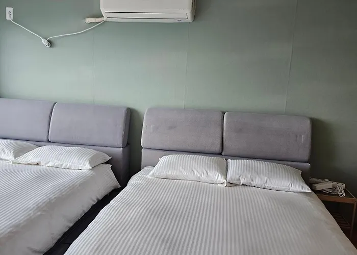 Apartamento Hongdae Guesthouse4 - 1min From Hongik Uni Station Exit #1