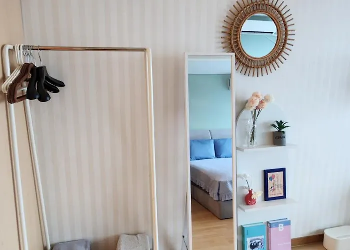 Hongdae Guesthouse4 - 1min From Hongik Uni Station Exit #1 Apartamento *